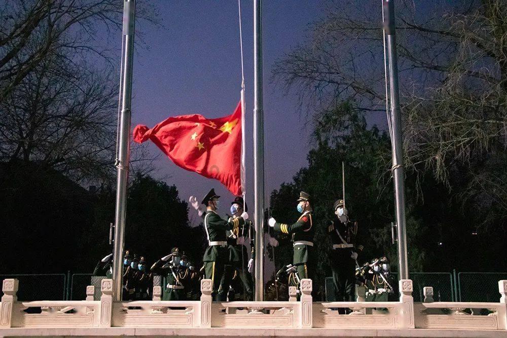 网贷逾期了还能乘坐高铁吗？